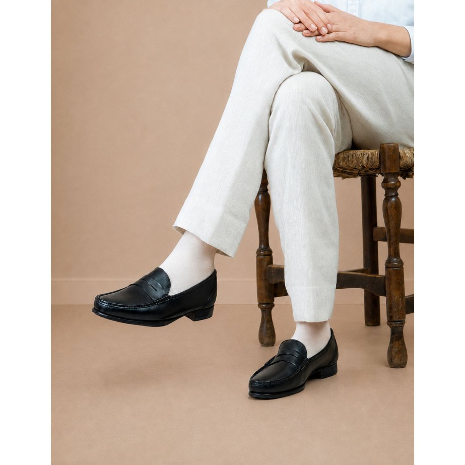 Men’s Black Leather Loafers | Elegant and Comfortable Shoes