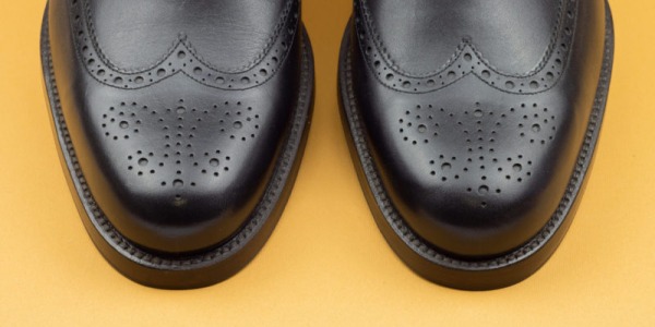 WHAT IS A WINGTIP SHOE?