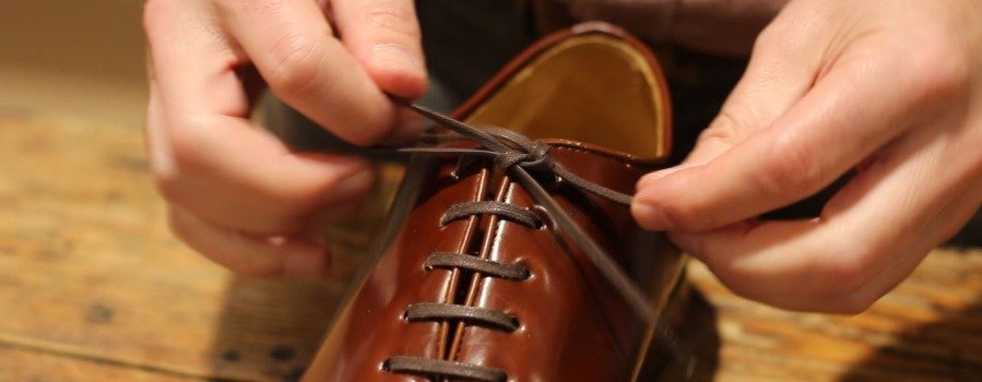How to lace up your dress shoes. (Surely you’re not doing it right)